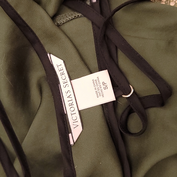 NWOT Victoria's Secret Green chemise - Picture 4 of 6